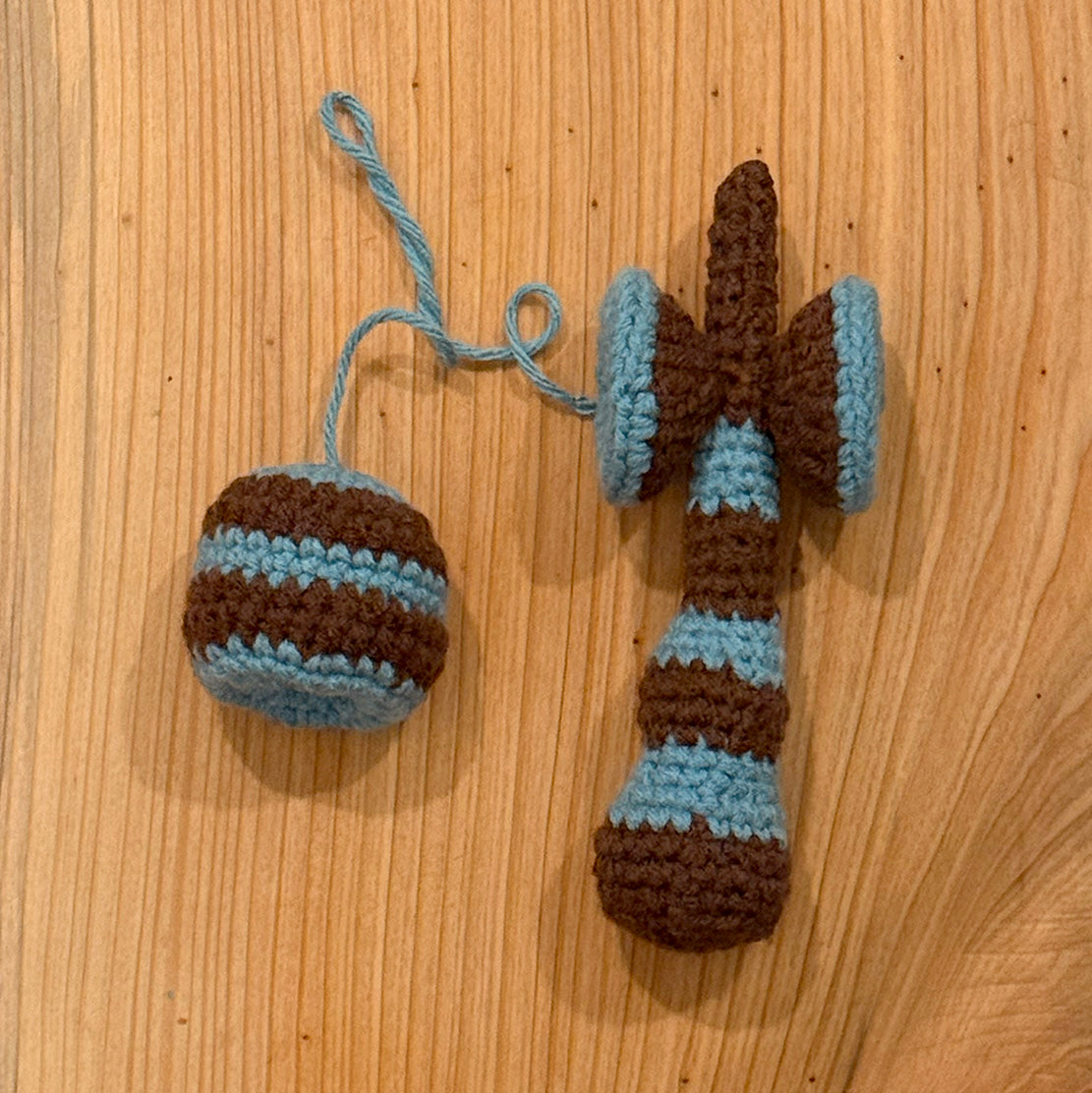 !   Knitted Kendamas
