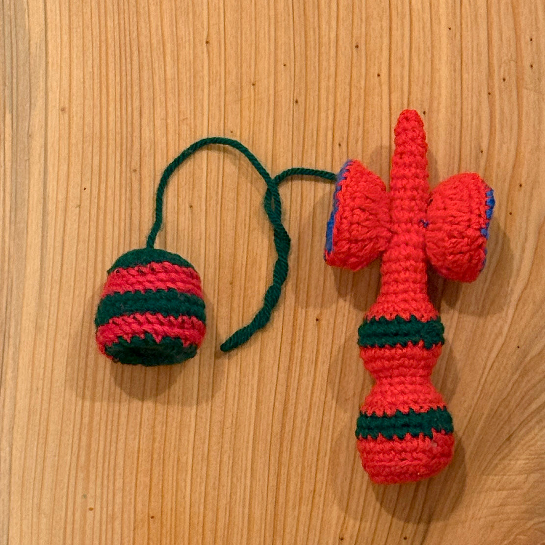 !   Knitted Kendamas