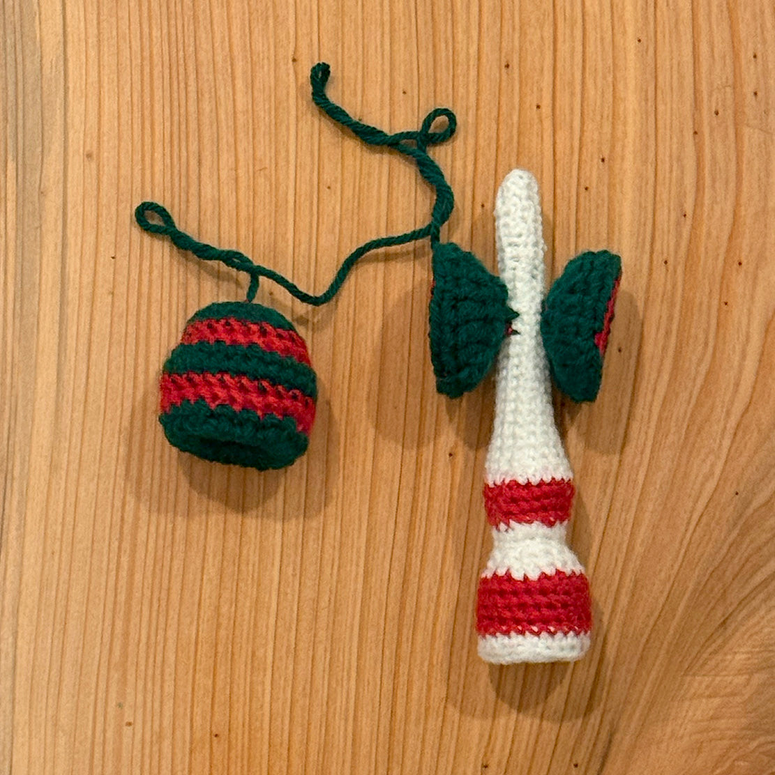 !   Knitted Kendamas