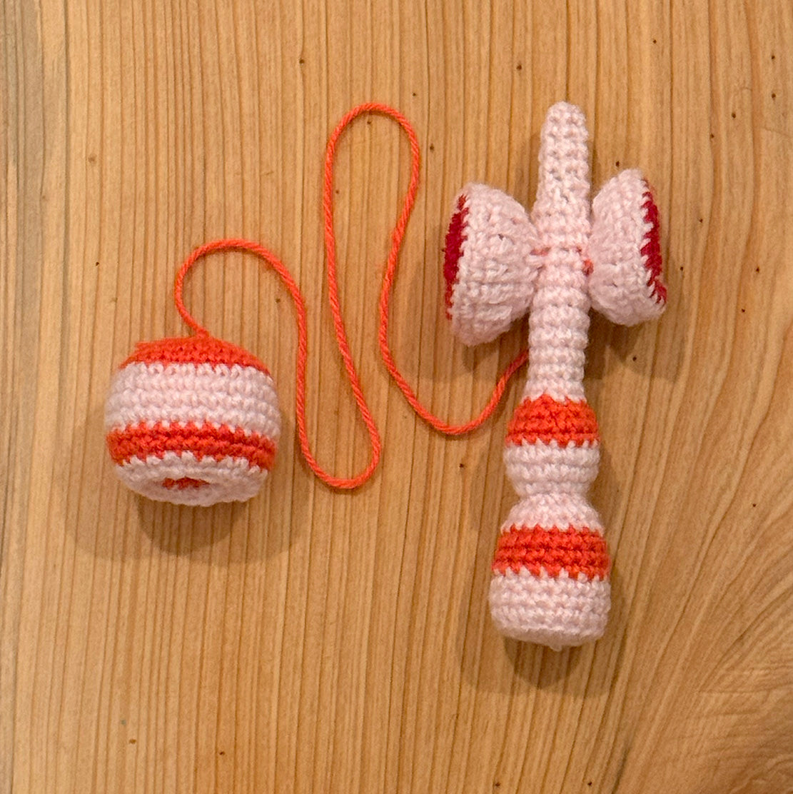 !   Knitted Kendamas